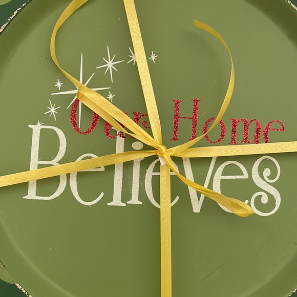 Adams & Co. Rustic Wood Holiday Plates - Picture 5 of 7